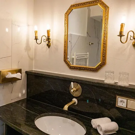 Hotel Lend-platzl 4*